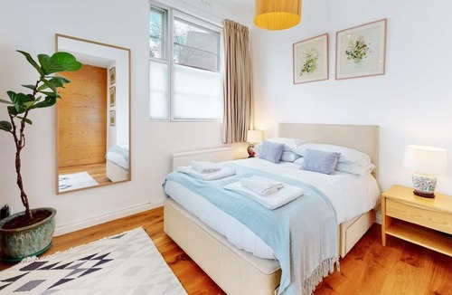 Haverstock Apartment | Super 2bed/2bath flat 5min to Chalk Farm Station