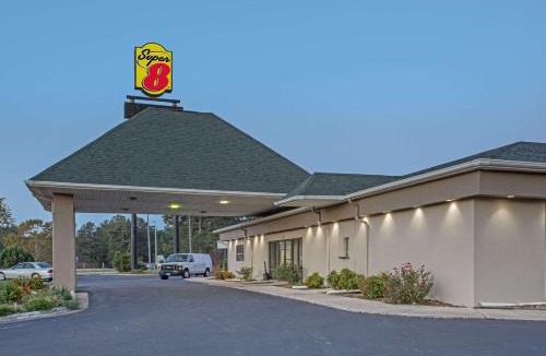 Dunn Hotel | Super 8 by Wyndham Dunn
