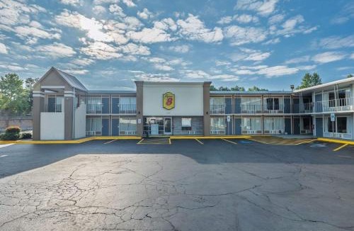 Morganton Hotel | Super 8 by Wyndham Morganton