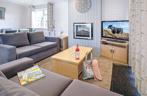 Milford on Sea Ski Chalet | Superior Lodge Plus 3