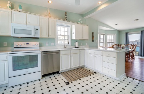 Surf City Apartment | Surf City Vacation Rental - Walk to Beach