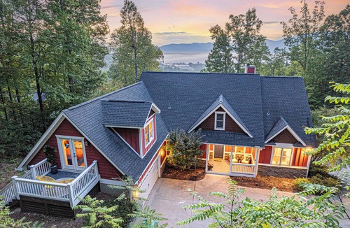 Swannanoa House | Swannanoa Sanctuary by 5 Seasons Homestays