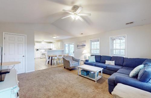 Tranquil Harbour House | Sweet and Salty