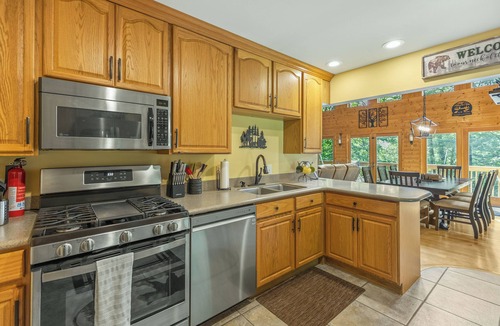Cullowhee House | Sweet Mountain Dreams - 2BR: Mountain Retreat w/Lake Glenville Views, Firepit