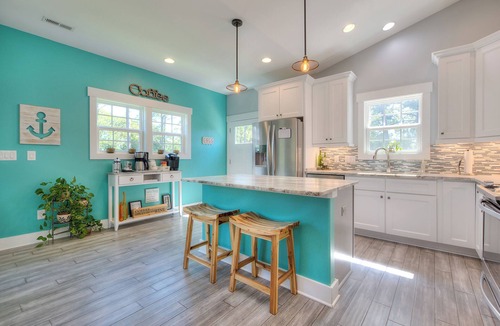 Tranquil Harbour House | Swimming Pool, Elevator, Fire Pit, EV Charger, Pickleball, Walk to Beach!