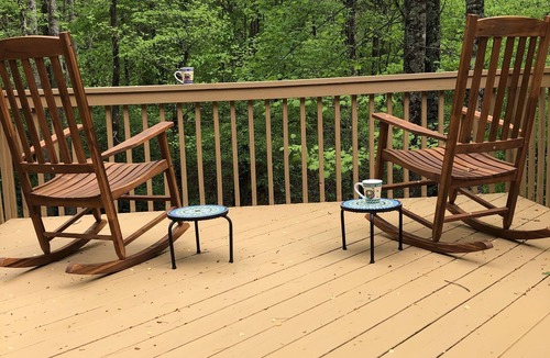 Weaverville Cottage | Tami's Hideaway - Nature and Comfort at this Private Asheville Getaway