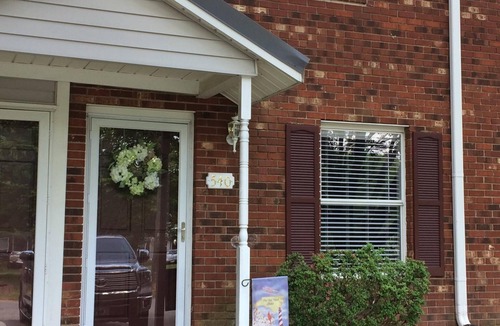 Lewisville House | Tastefully Decorated 2 Story Townhouse provides a very comfortable stay