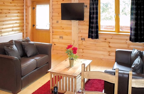 Kinclaven Ski Chalet | Tay Lodge (No Hot Tub)