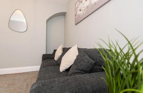 Darlington House | Teal Road