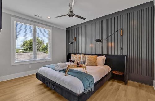 Berry Hill House | Tenor - Private Rooftop - 8 mins to Broadway