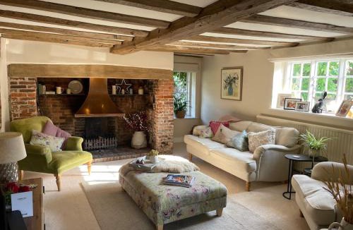 Moffat House | Thatch Cottage Singleton 2 miles from Goodwood