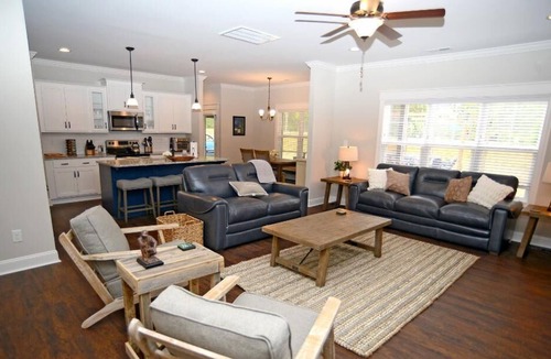 Pinehurst House | The 19th Hole-a Pinehurst retreat for golf lovers