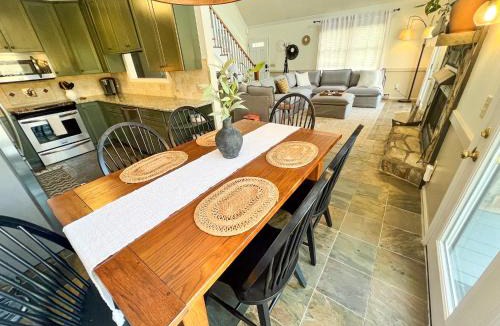 West Jefferson Ski Chalet | The 19Th Hole - New Rental 2025