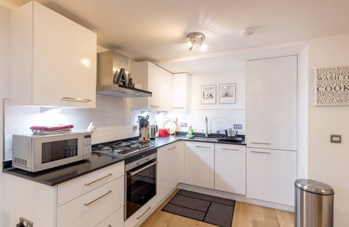 New Town House | The Albany Lane Residence is a stylish 2 bedroom modern mews with the original dating 1810