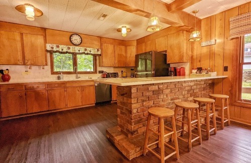 Lake Junaluska House | The Allgood Upper level home-Charming Lake Junaluska Retreat with Breathtaking