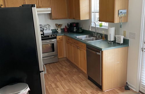 Tranquil Harbour House | “The Almost” A dog friendly, beach getaway