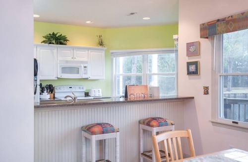Corolla Light Condo | The Bates Motel: Pet friendly, Oceanside Condo