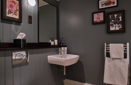 Esher Hotel | The Bear Hotel