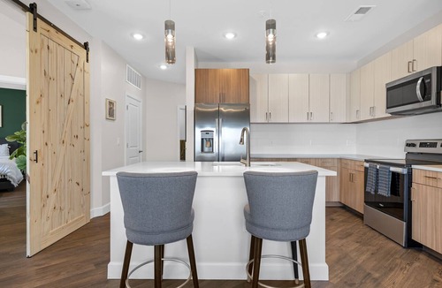 Eighth Avenue Apartment | The Bel Air Suite Penthouse The Gulch