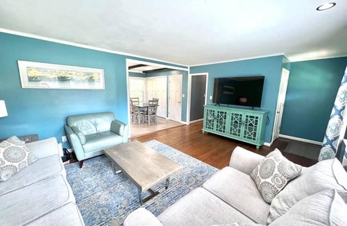 Wilmington House | The Best Family & Friends Hangout & Pet Friendly!