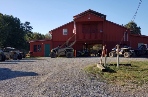 Ashley Oaks House | The Big Red Barn Unit #4-Direct Access-150 yards to G-23