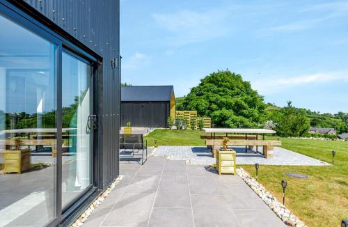 Marldon House | The Black Barn