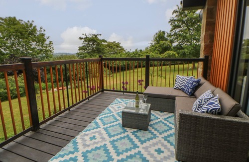 Riding Mill House | THE BOTHY, RIDING HILLS, pet friendly, with open fire in Corbridge