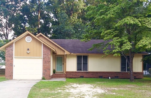 Fayetteville House | The Callahan - Sleeps 10, Wifi, Ft Bragg, & More