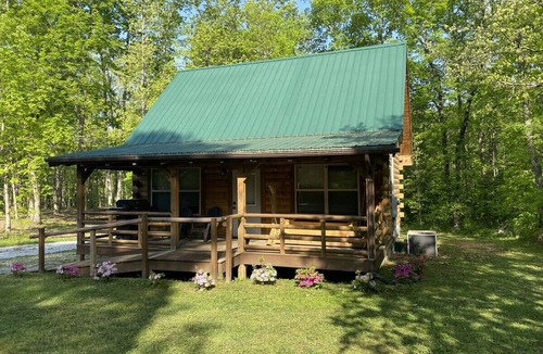 Monteagle Cabin | The Calming Cabin — Soak Up the Peace, Relaxation & Area Adventures
