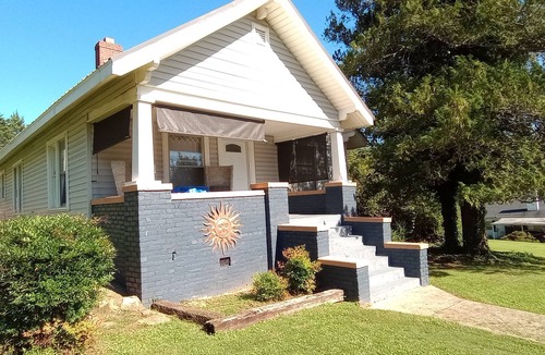 Morganton House | The Cam Grady, Restored, roomy, eclectic cottage in heart of Downtown Morganton