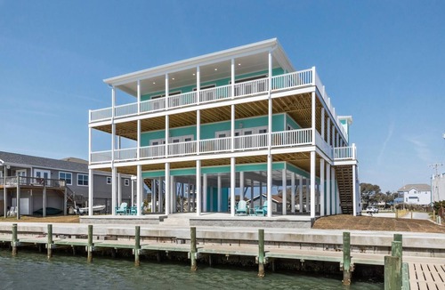 Harkers Island Condo | The Cape-Sound Front Condo with Boat Slip Access in Harkers Island, NC