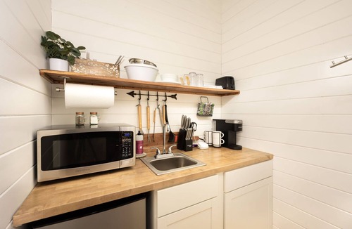 Alexander Cottage | The Carson at Ridgeview. Asheville rental! Luxury Glamping!