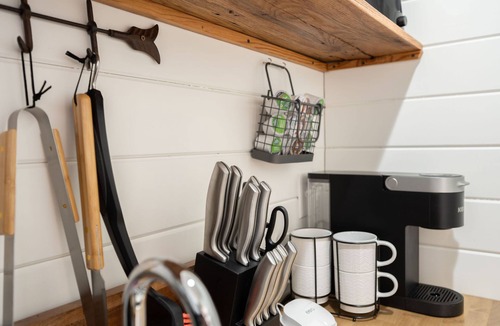 Alexander Cottage | The Carson at Ridgeview. Asheville rental! Luxury Glamping!