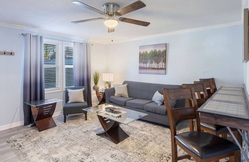Gastonia House | The Charming City Cottage