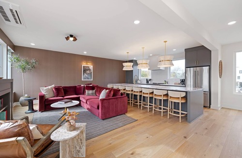 Chestnut Hill House | The Chestnut - Brand New Rooftop, Skyline Views