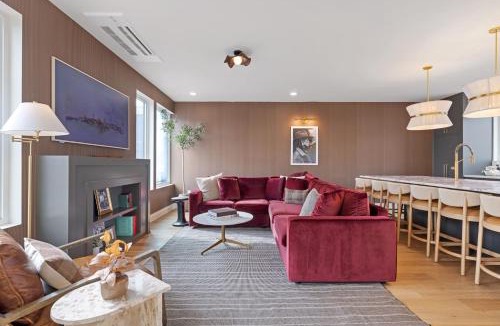 Chestnut Hill House | The Chestnut - Brand New Rooftop Skyline Views