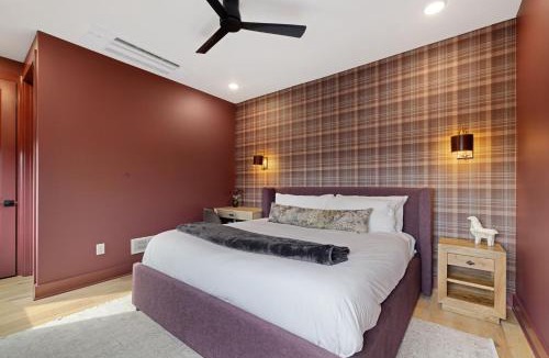 Chestnut Hill House | The Chestnut - Brand New Rooftop Skyline Views