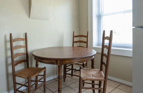 Madison Apartment | The Clocktower Suite
