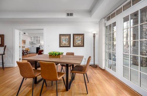 Chapel Hill House | The Clubhouse Hideaway