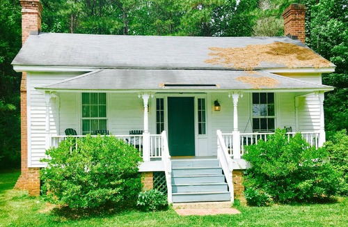 Salisbury House | The Cottage at Henry Connor Bost Farm