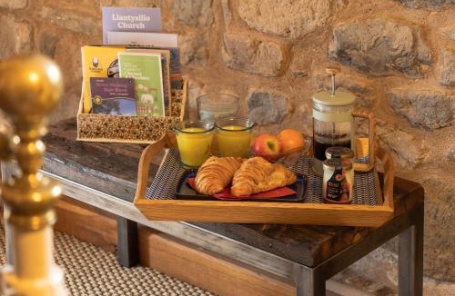 Acrefair Bed & Breakfast | The Cowshed