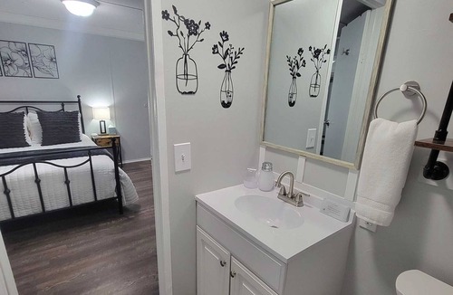 Ruffin House | -The Cozy Casa- 2 min drive from Exit 53 in Walterboro. Clean & Stylish!