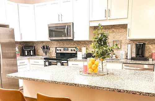 Dixie - Berryhill Condo | The Cozy Haven