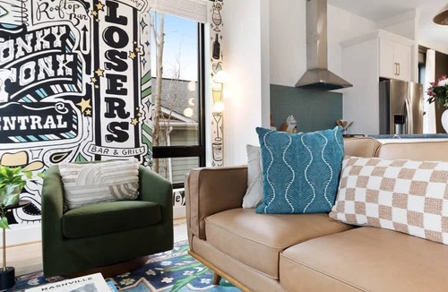 Eighth Avenue House | The Duet - Rooftop Lounge - 5 Mins to Broadway