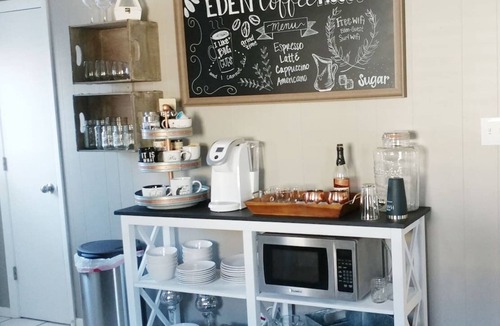 Colington Apartment | The East Coast Host - Back To Eden