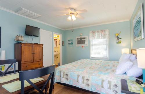 Kure Beach House | The Egret Hidden Treasure Inn Room 3 by Bryant Real Estate