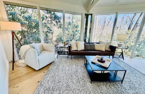 Hillsville House | The Enchanted Nook- Romantic Retreat