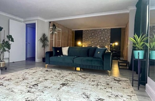 Convention Quarter Apartment | The Exclusive Jacuzzi Apartment with Balcony & Parking
