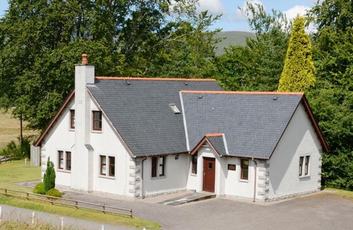 Torlundy Hotel | The Factor's Inn & Factor's Cottage