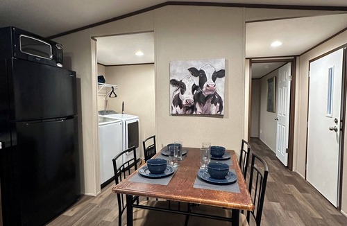 Hendersonville House | The FarmHouse Retreat - House B “NEW LISTING” Come experience life on a farm!